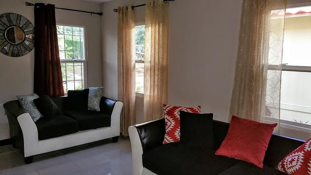 Portmore Villa On The Beach