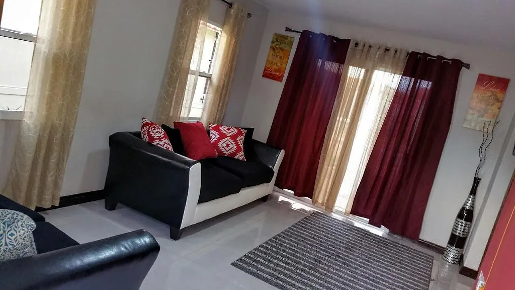 Portmore Villa On The Beach