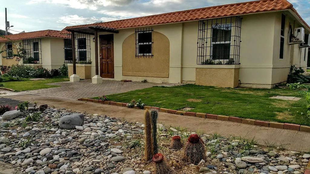 Portmore Villa On The Beach